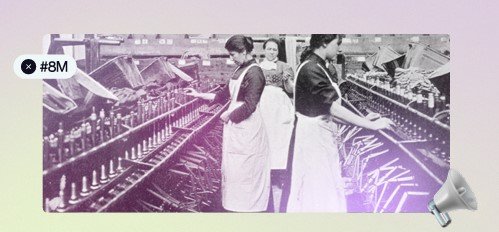 foto en blanco y negro antígua de dos mujeres trabajando en fábricas